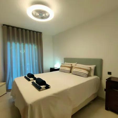 Апартаменты Spectacular Duplex In - 4 Bedr *